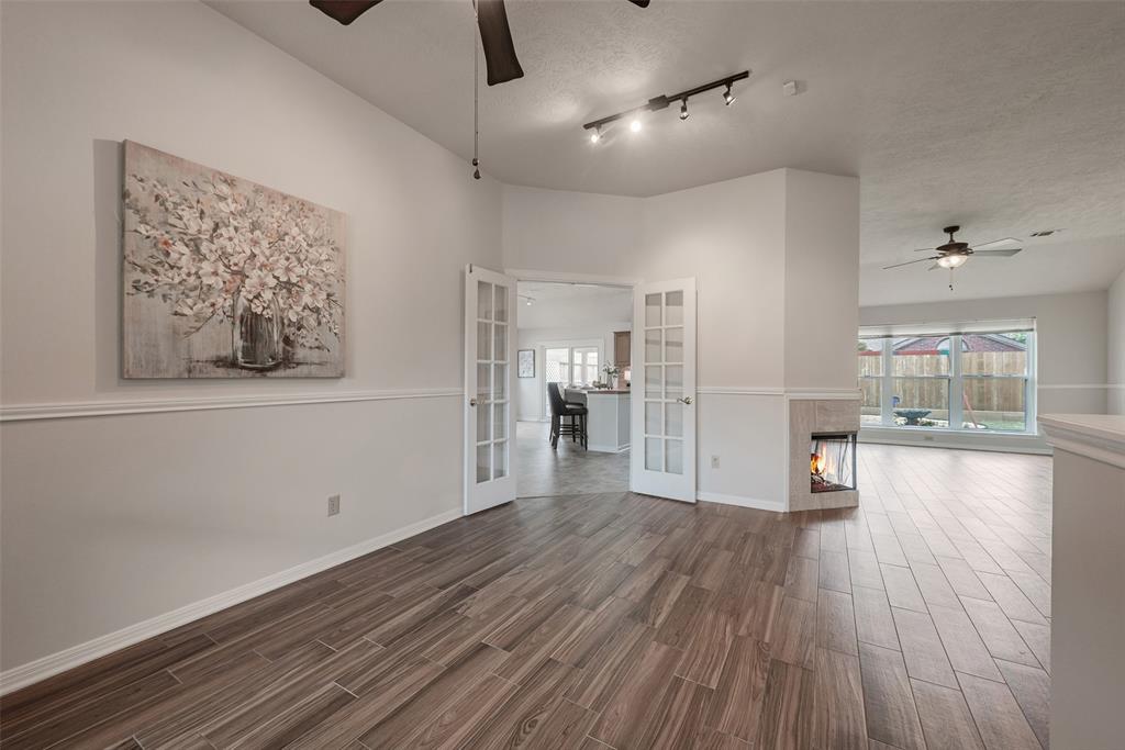 4731 Cavern Drive, Friendswood, Texas image 10