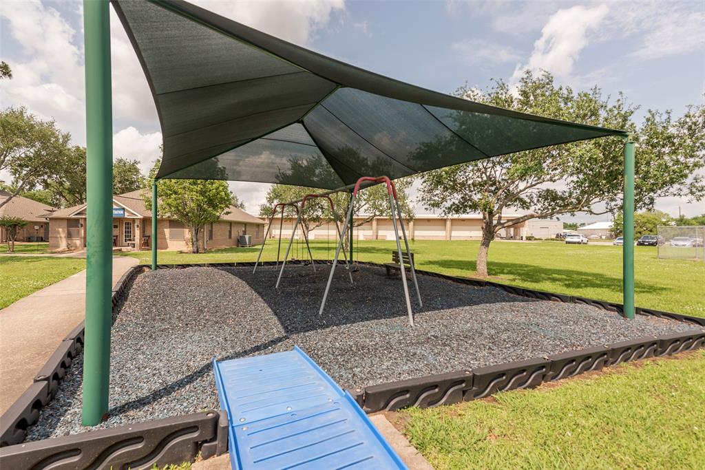 4731 Cavern Drive, Friendswood, Texas image 49