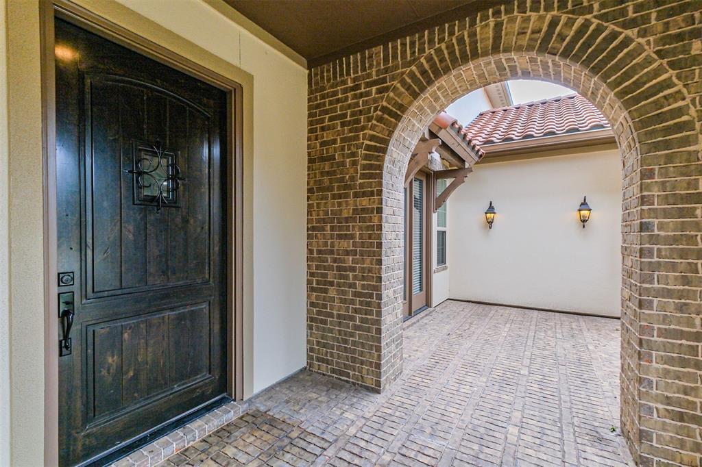 3722 Edison Lane