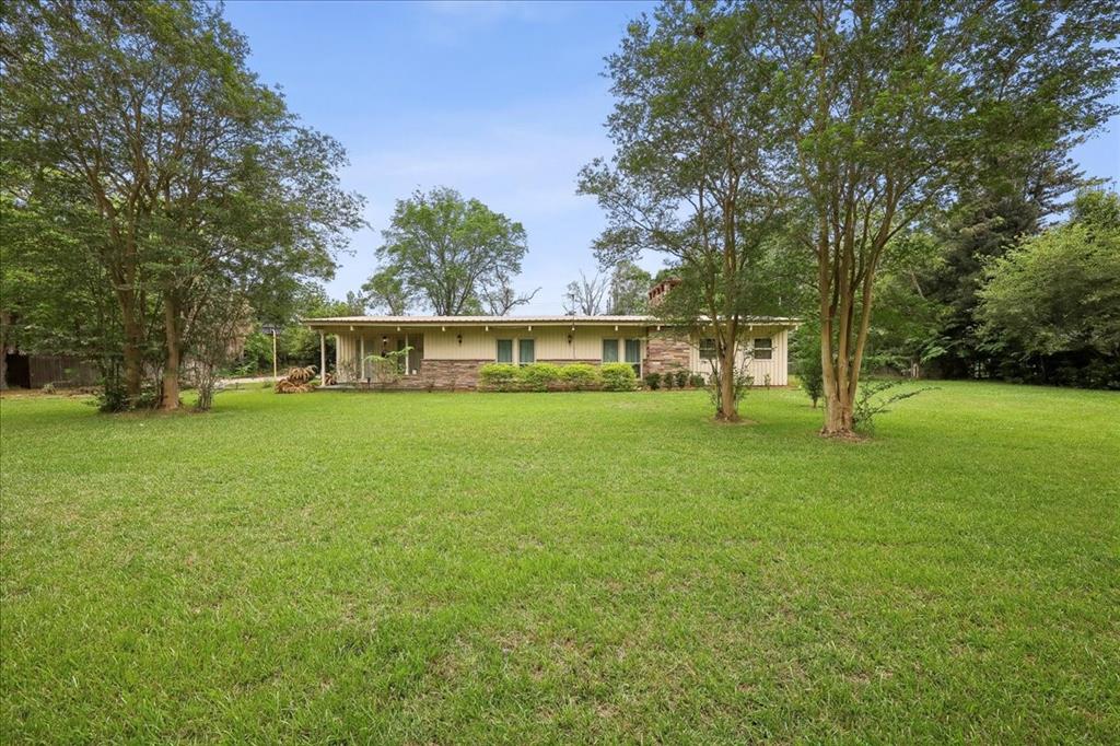 1903 W Sunset Drive, Orange, Texas image 2