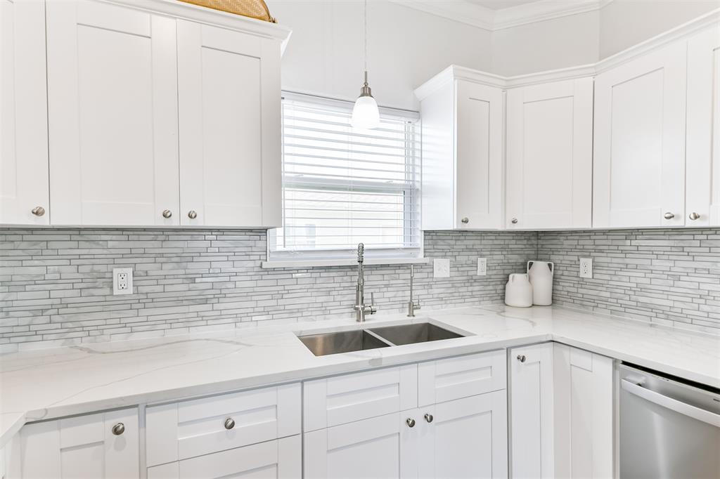 143 W Palm Street, Surfside Beach, Texas image 16