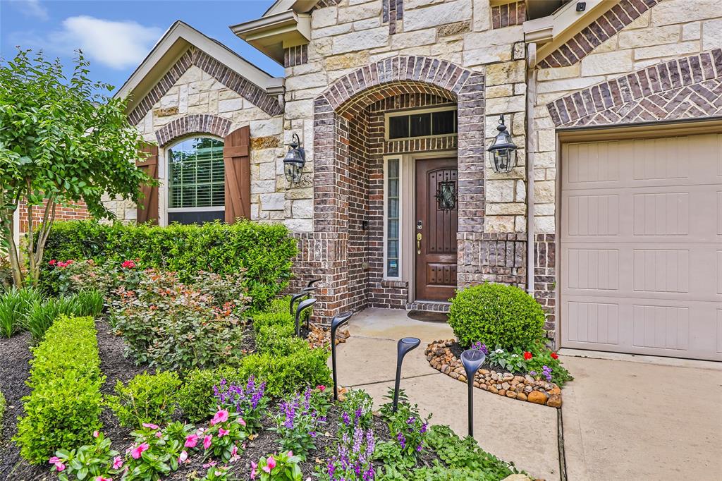23435 Banks Mill Drive, New Caney, Texas image 2