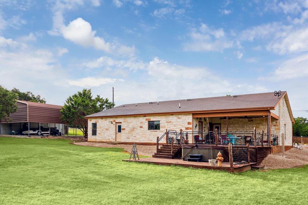 1524 Log Cabin Lane