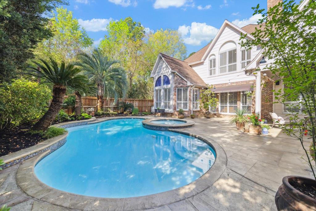 5902 Juniper Bluff Court, Kingwood, Texas image 29