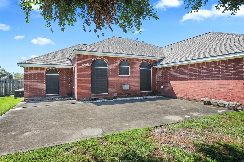 102 Summer Breeze Drive, La Porte, Texas image 31