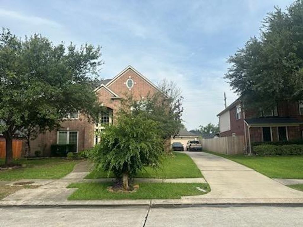 Photo of 15827 Maple Shores Drive, Houston, TX 77044 (MLS # 67600472)
