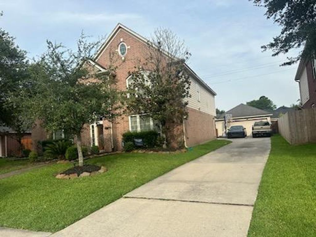 Photo of 15827 Maple Shores Drive, Houston, TX 77044 (MLS # 67600472)