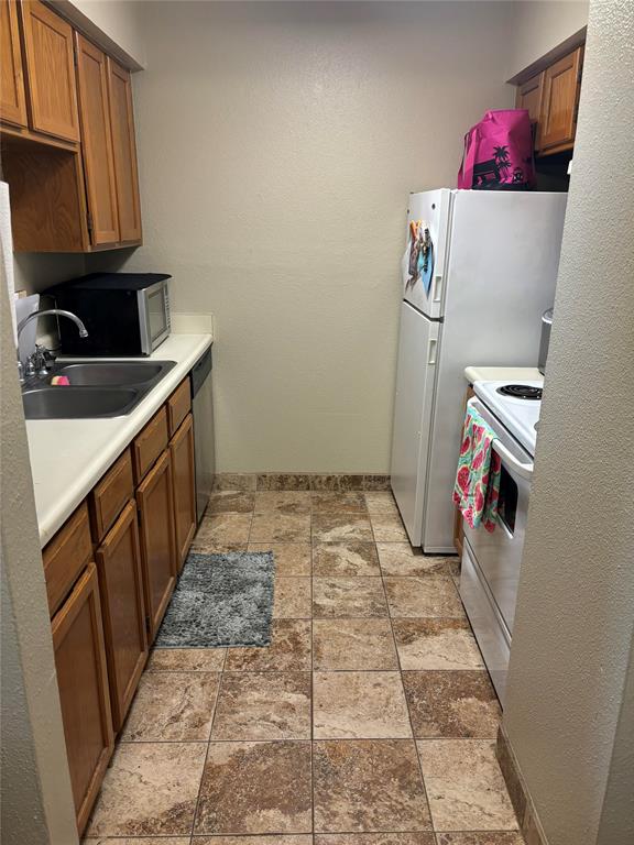2120 El Paseo Street 604