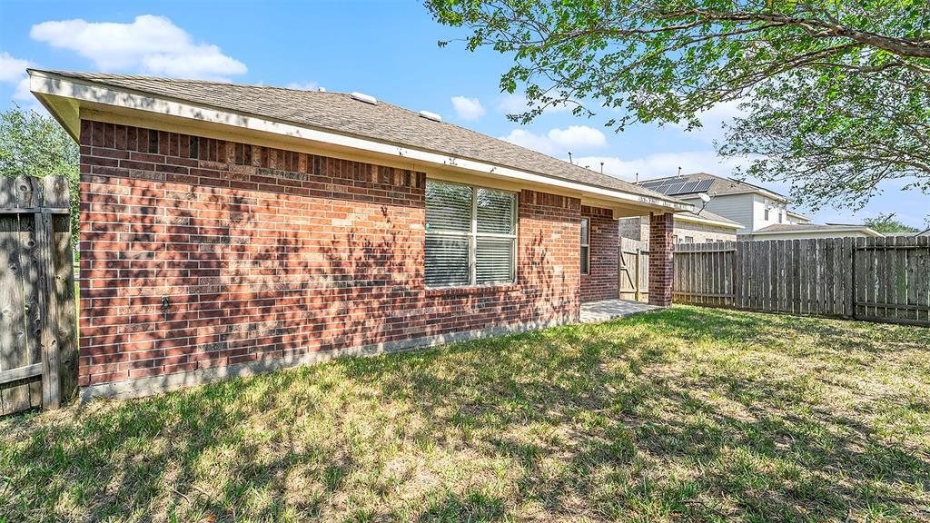 3037 Camelia View Lane, Dickinson, Texas image 16