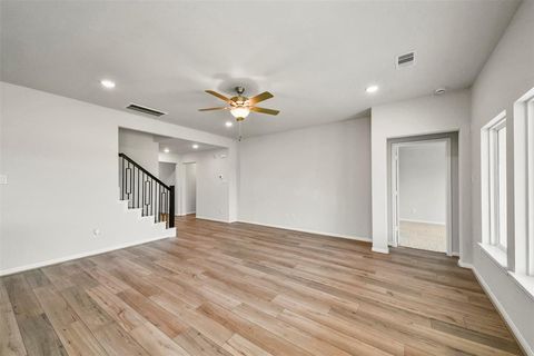 Single Family Residence in Magnolia TX 221 Harlingen Drive 7.jpg