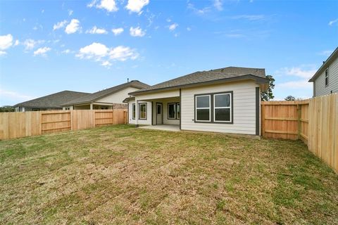 Single Family Residence in Magnolia TX 221 Harlingen Drive 37.jpg