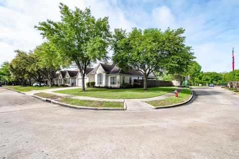 Single Family Residence in Pasadena TX 4302 Arboretum Drive 7.jpg