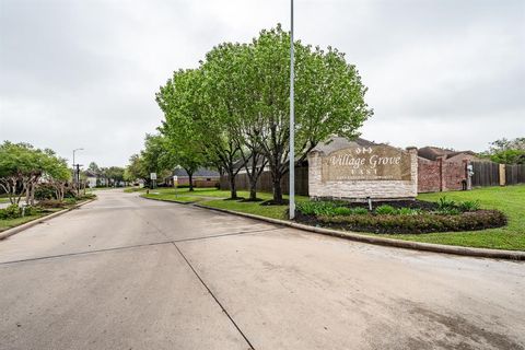 Single Family Residence in Pasadena TX 4302 Arboretum Drive 42.jpg