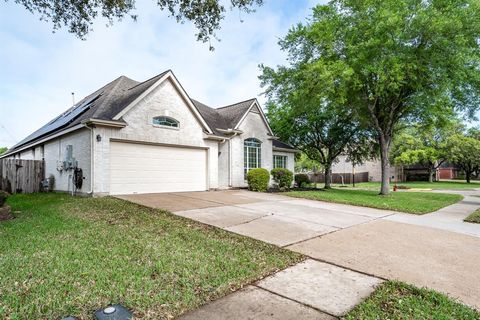 Single Family Residence in Pasadena TX 4302 Arboretum Drive 6.jpg