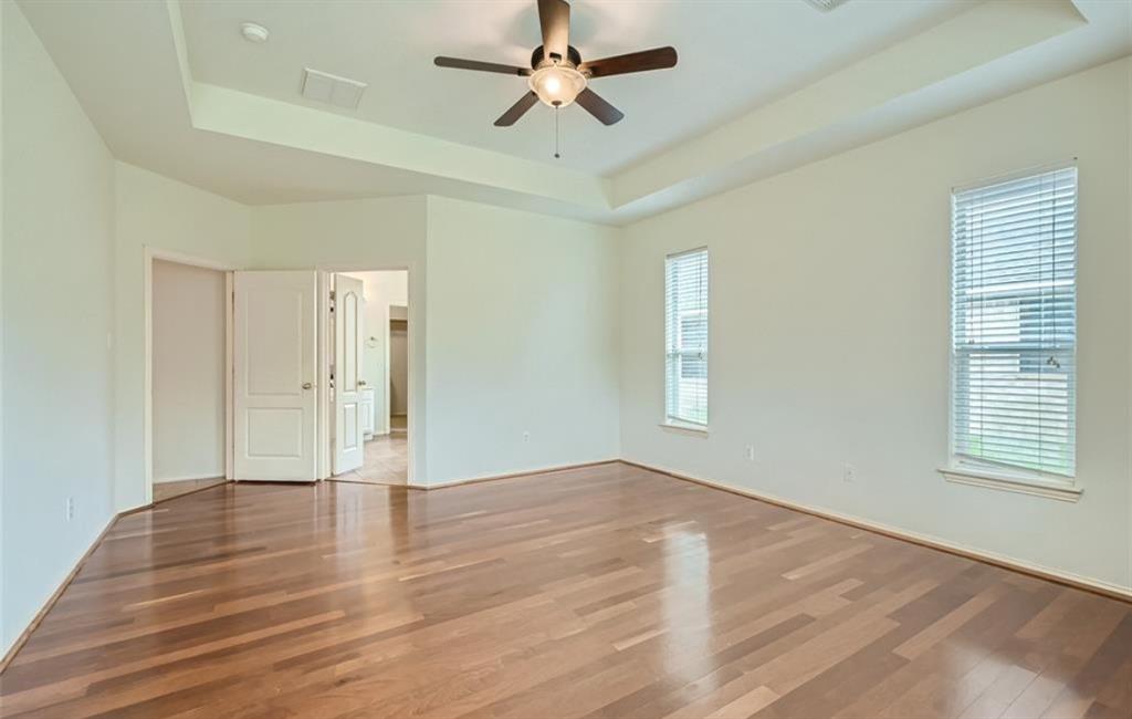 9819 Memorial Crossing Drive, Tomball, Texas image 16