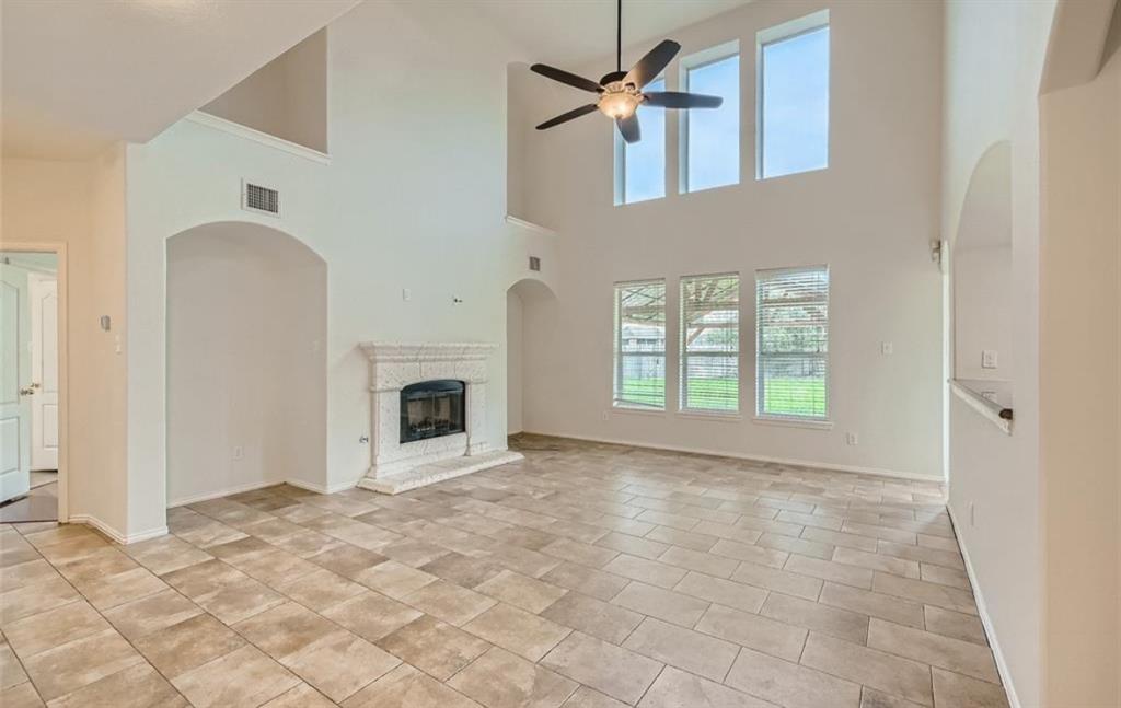 9819 Memorial Crossing Drive, Tomball, Texas image 7