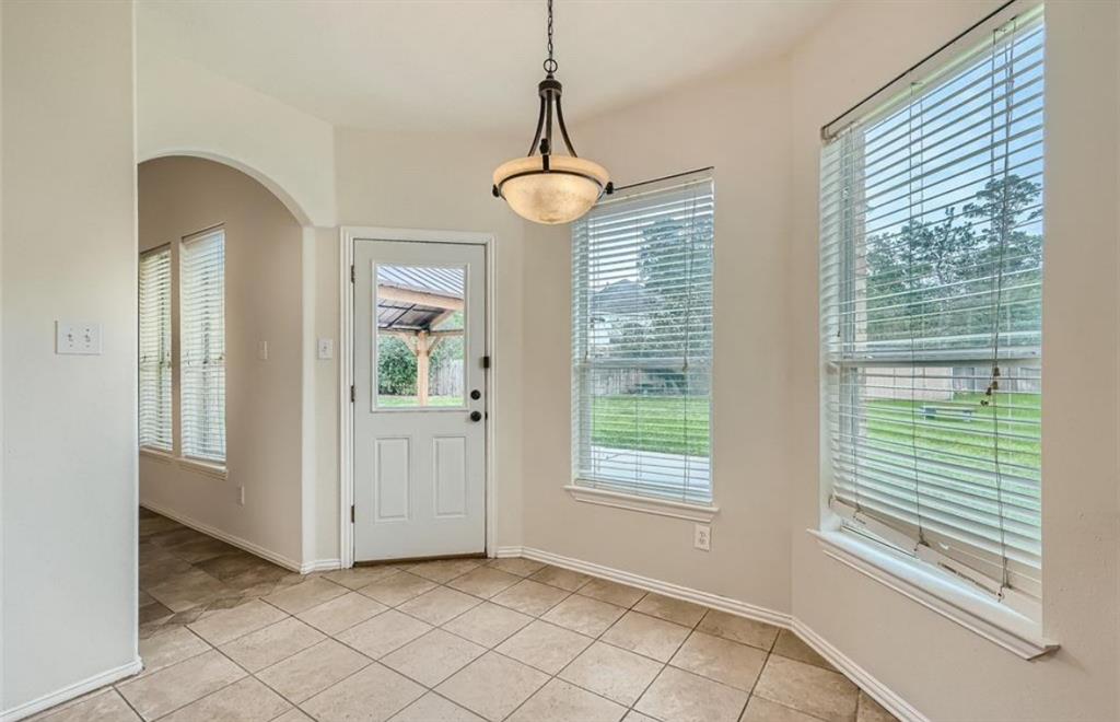 9819 Memorial Crossing Drive, Tomball, Texas image 14