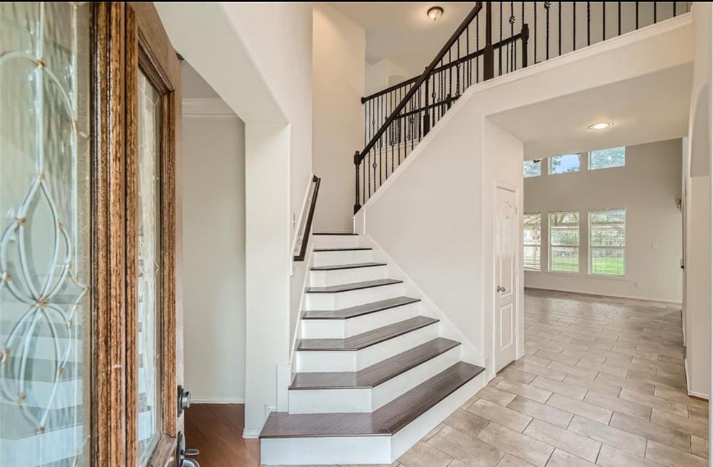 9819 Memorial Crossing Drive, Tomball, Texas image 4