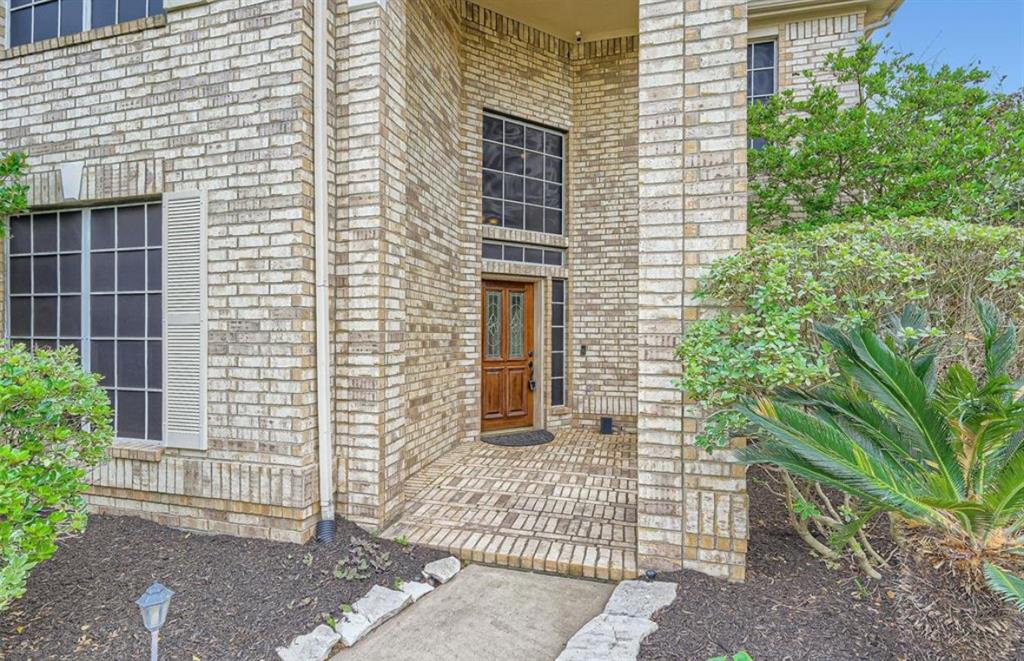 9819 Memorial Crossing Drive, Tomball, Texas image 3