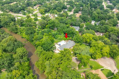 A home in Lake Jackson