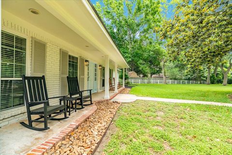 A home in Lake Jackson