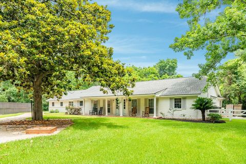 A home in Lake Jackson