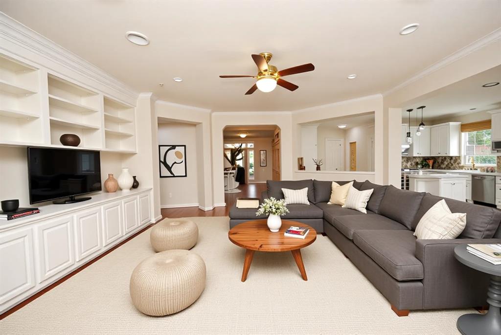 1902 Rosebay Court, Sugar Land, Texas image 10