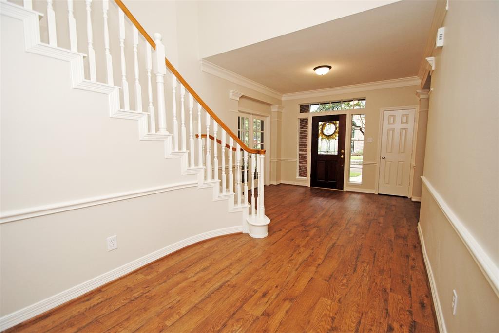 1902 Rosebay Court, Sugar Land, Texas image 6