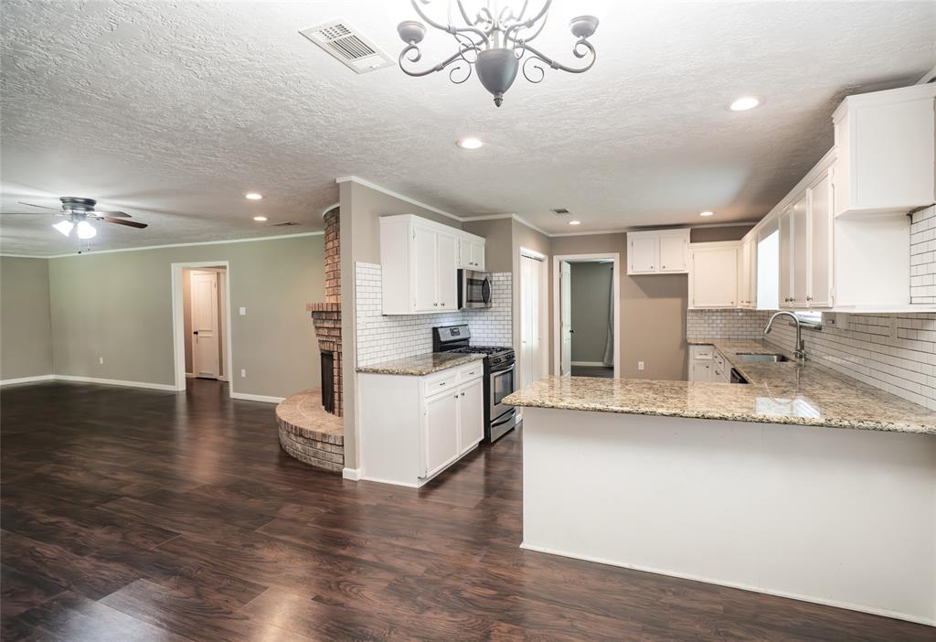 1903 Round Wind Trail, Crosby, Texas image 13