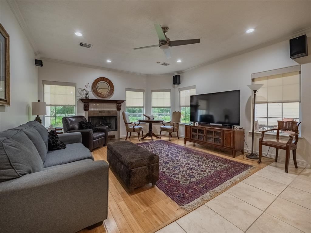 814 Hal Mclain Road, Manvel, Texas image 7