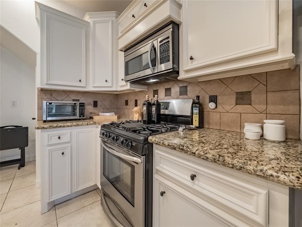 814 Hal Mclain Road, Manvel, Texas image 11