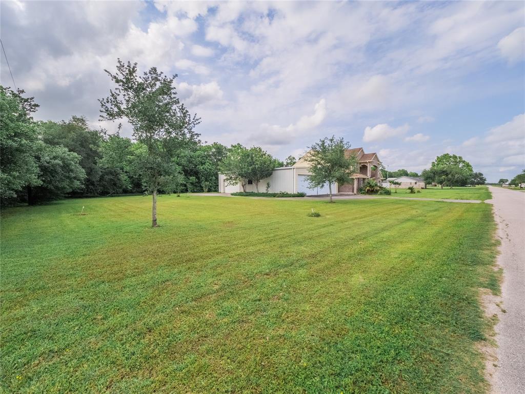 814 Hal Mclain Road, Manvel, Texas image 4