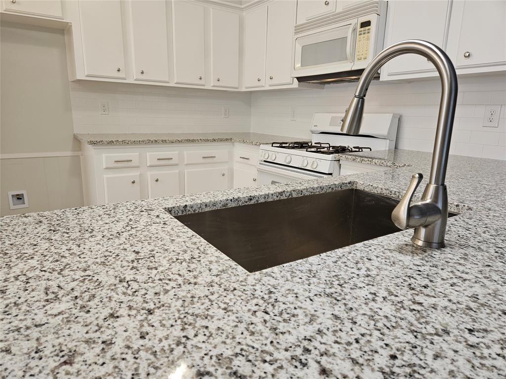 2307 Goodrich Street, Pearland, Texas image 3