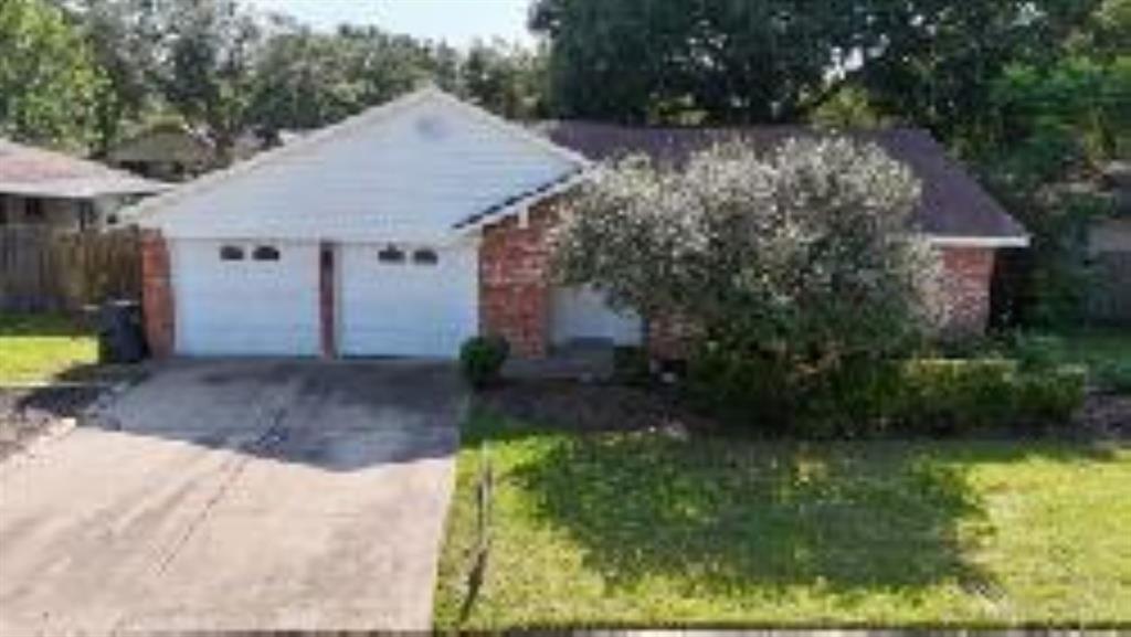 2307 Goodrich Street, Pearland, Texas image 1
