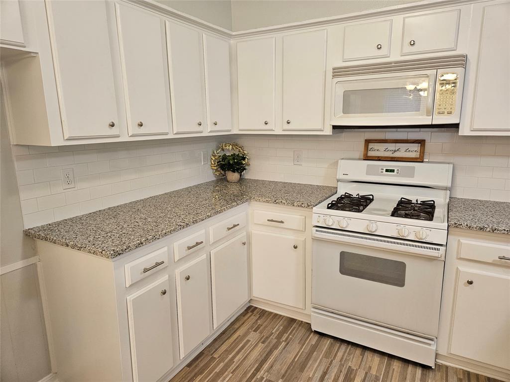 2307 Goodrich Street, Pearland, Texas image 6