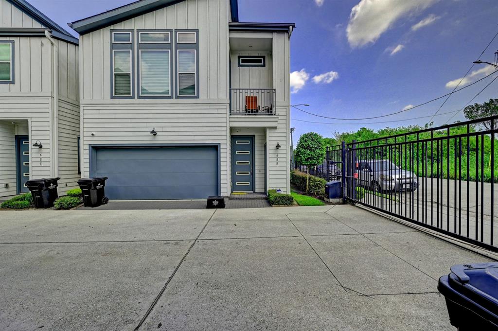659 Press Street