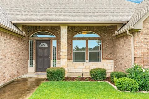 A home in Clute