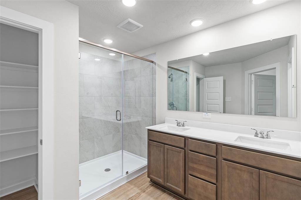 441 Shoreview Drive, Conroe, Texas image 13