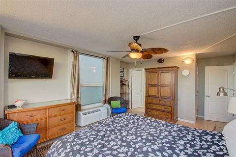 Condominium in Galveston TX 415 Beach Drive 27.jpg