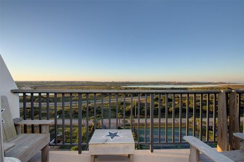 Condominium in Galveston TX 415 Beach Drive 24.jpg