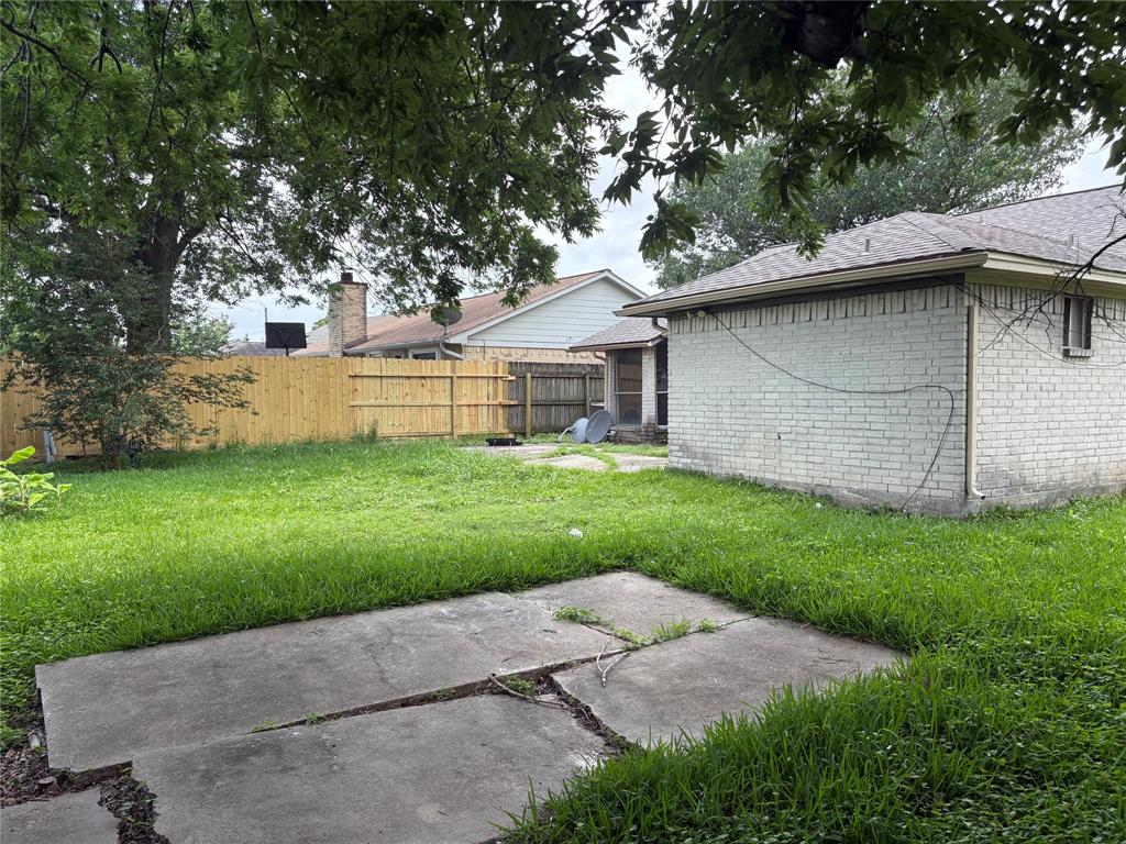 4934 Deerwood Circle, Baytown, Texas image 15
