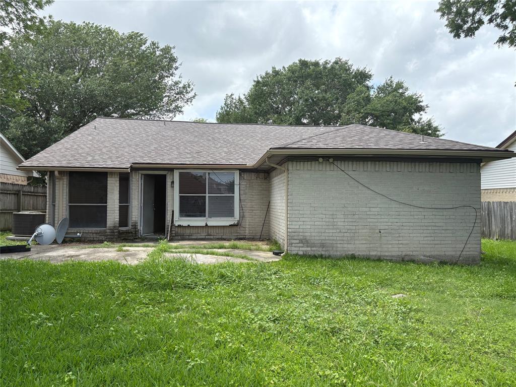 4934 Deerwood Circle, Baytown, Texas image 16