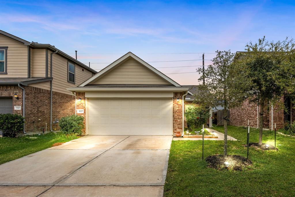 5327 Castle Discordia Street, Katy, Texas image 1