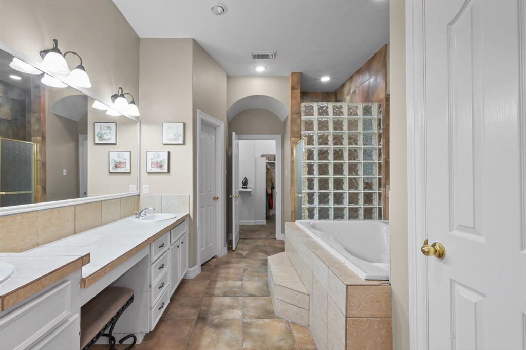19634 Stone Lake Drive, Tomball, Texas image 29