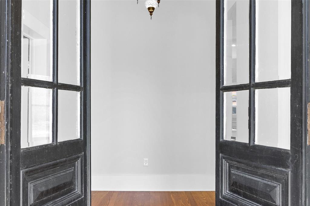 602 Clinton Street, Brenham, Texas image 8
