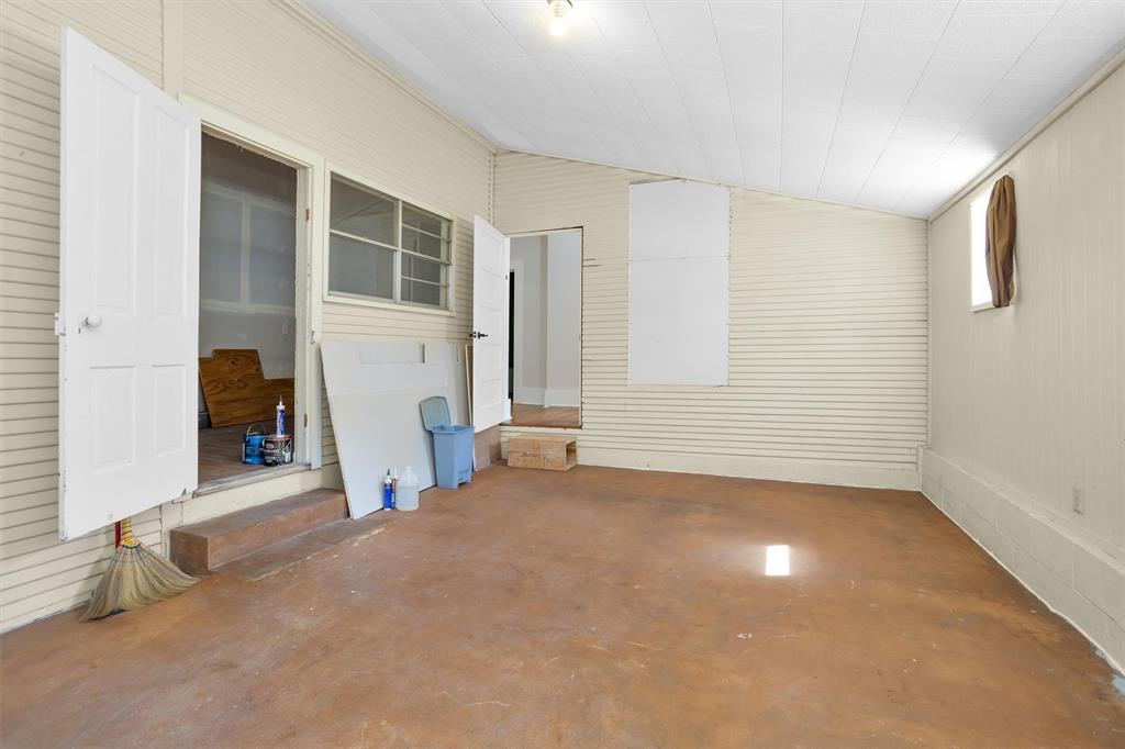 602 Clinton Street, Brenham, Texas image 41