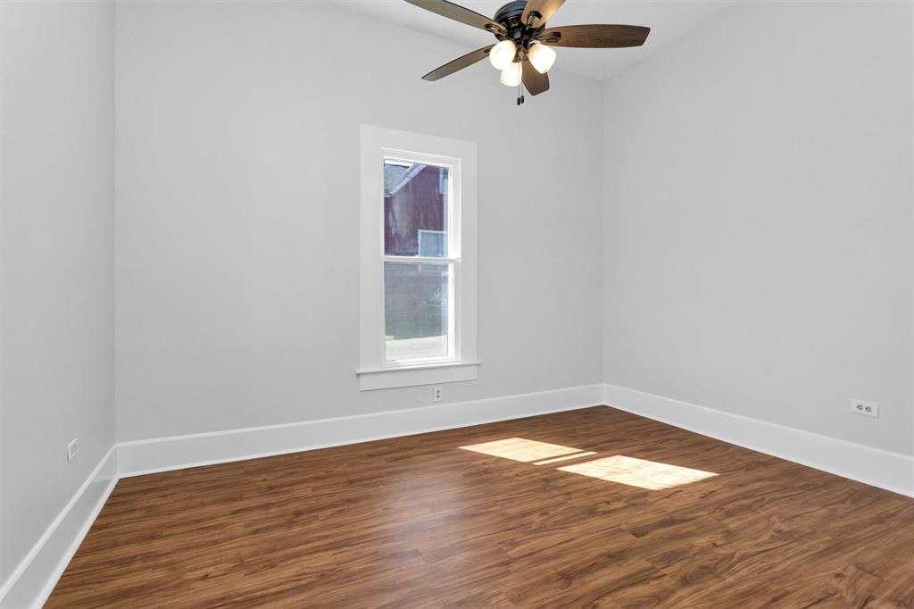 602 Clinton Street, Brenham, Texas image 27