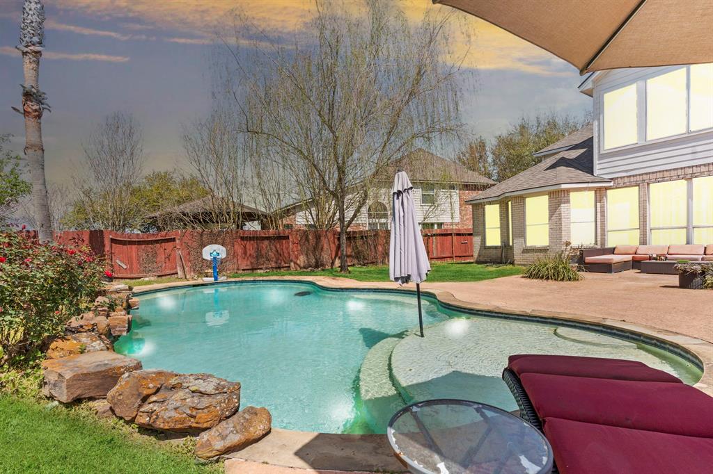 1906 Blue Water Bay Drive