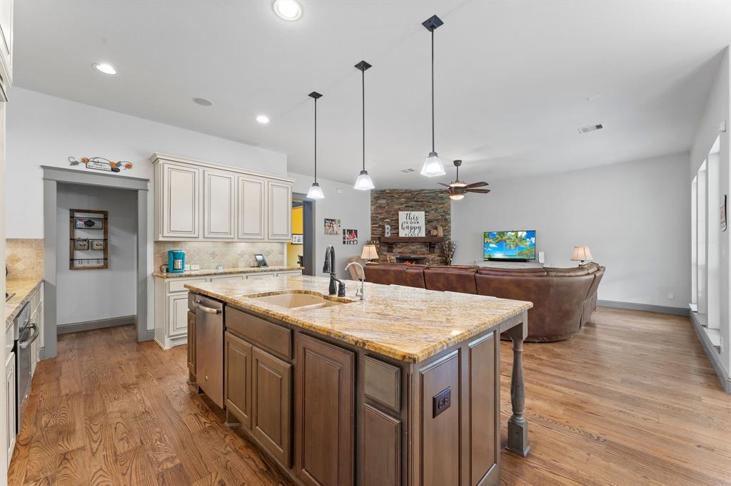 200 Cherry Oak Lane, Montgomery, Texas image 15