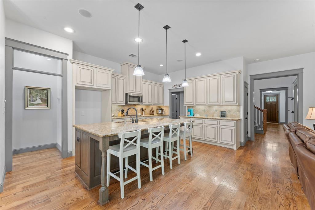 200 Cherry Oak Lane, Montgomery, Texas image 1